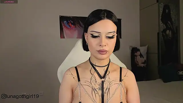 IamLuna2006 online show from 12-03-25, 04:53