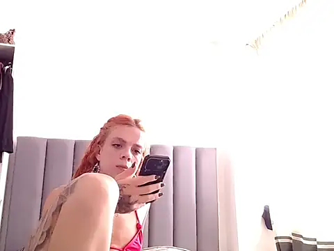 Snapshot of saara_johnson496 chatting on 06-10-26, 04:06 saara johnson496 online show from 06-10-26, 04:06