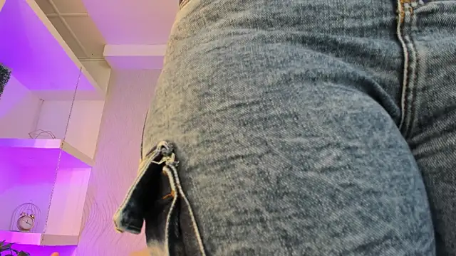 keyla mejia online show from 12-03-25, 12:03