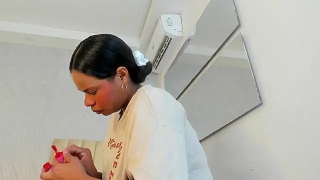 keyla mejia online show from 04-20-26, 12:19