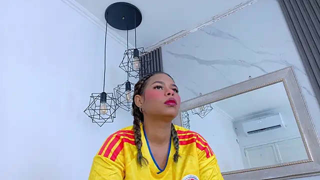 Snapshot of keyla_mejia chatting on 06-27-26, 12:22 keyla mejia online show from 06-27-26, 12:22