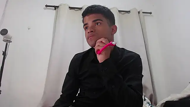 camillo beischel  online show from 11-07-25, 08:31