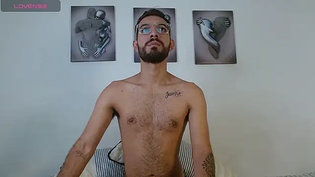 ReyPablo1 online show from 09-21-25, 03:57