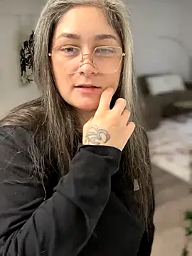 Alix Valentine online show from 09-13-25, 01:44