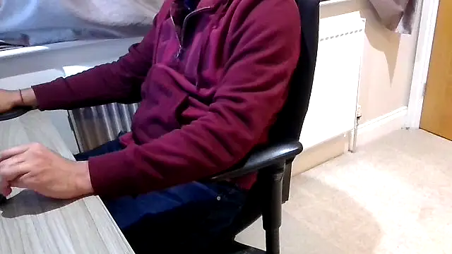 Snapshot of rogamuffin chatting on 02-22-26, 12:01 rogamuffin online show from 02-22-26, 12:01