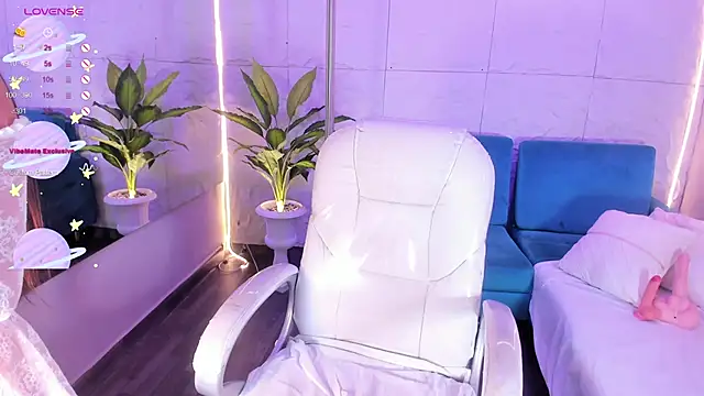 AlissonHarperr online show from 10-22-25, 05:13