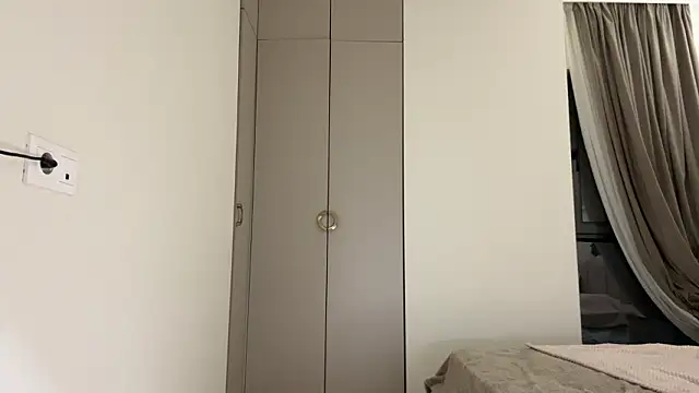 Kelly Berry   online show from 02-24-26, 06:50