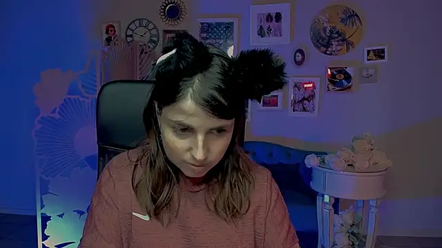 MartaEdams online show from 11-17-25, 06:08