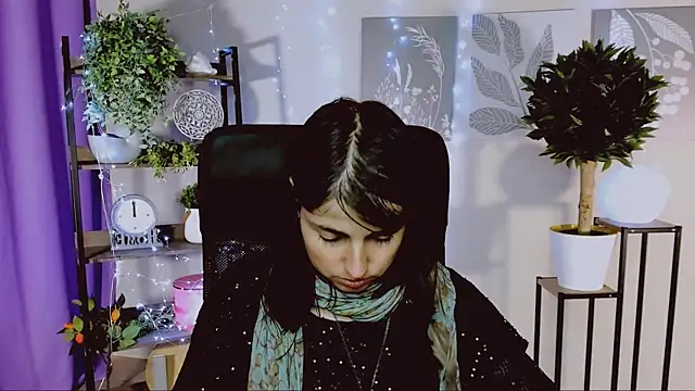 Snapshot of MartaEdams chatting on 04-23-26, 06:14 MartaEdams online show from 04-23-26, 06:14
