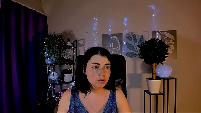 Snapshot of MartaEdams chatting on 05-19-26, 06:20 MartaEdams online show from 05-19-26, 06:20