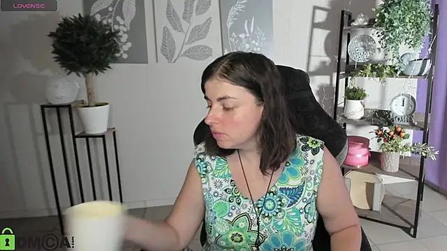 MartaEdams online show from 07-10-26, 05:23