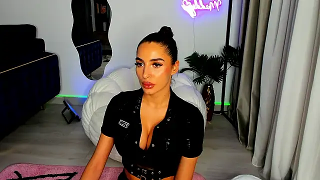 SluttyMaddy online show from 03-06-26, 07:43