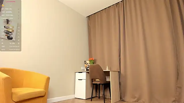 TaiteFairfield online show from 12-02-25, 06:41