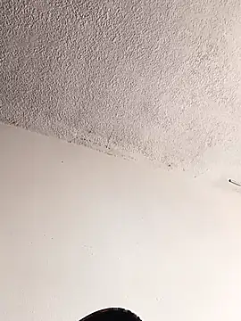 Snapshot of leon8013A chatting on 10-31-25, 03:13 leon8013A online show from 10-31-25, 03:13