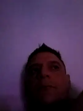 Snapshot of leon8013A chatting on 11-07-25, 11:10 leon8013A online show from 11-07-25, 11:10