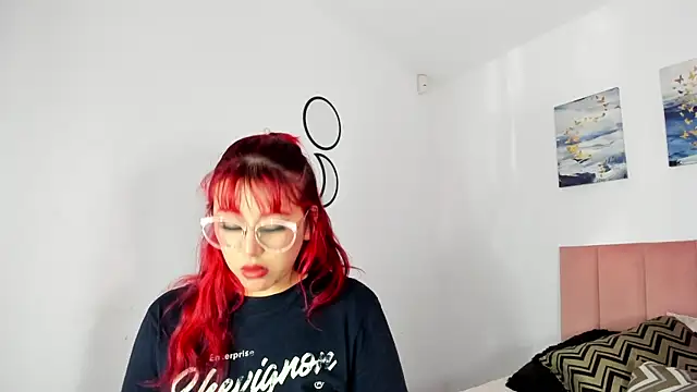 Maddy Mills online show from 04-22-26, 06:53