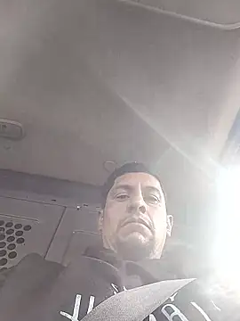 Snapshot of 1234locos chatting on 02-10-26, 07:29 1234locos online show from 02-10-26, 07:29