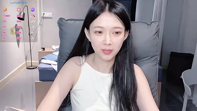 NiNi-baby520 online show from 11-21-25, 07:40