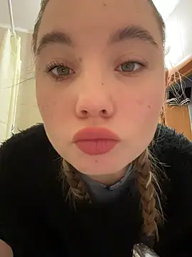 StephanieMur online show from 11-25-25, 04:01