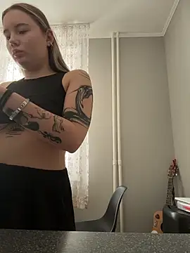 StephanieMur online show from 11-28-25, 03:09