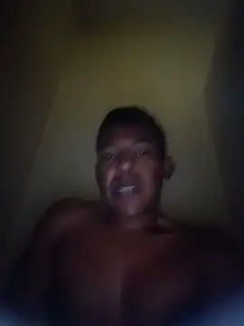 Snapshot of arnal32 chatting on 09-13-25, 07:02 arnal32 online show from 09-13-25, 07:02