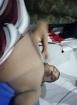 Snapshot of arnal32 chatting on 10-08-25, 09:40 arnal32 online show from 10-08-25, 09:40