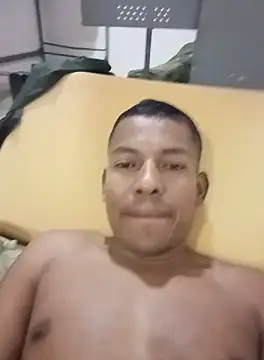 Snapshot of arnal32 chatting on 10-11-25, 04:33 arnal32 online show from 10-11-25, 04:33