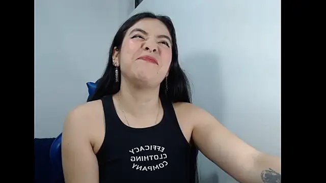 EloiseJun online show from 06-20-26, 04:59