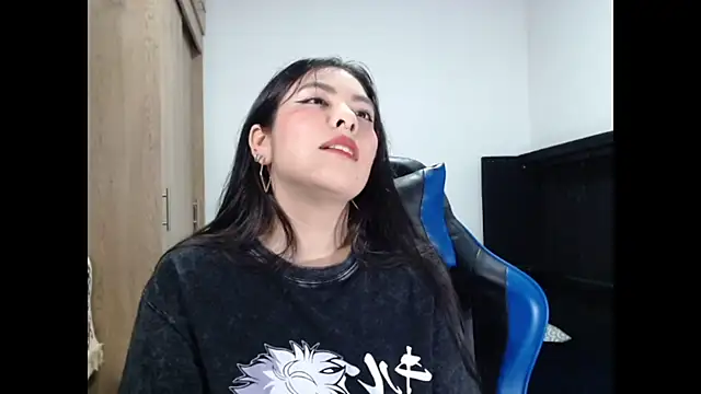 EloiseJun online show from 07-05-26, 04:52
