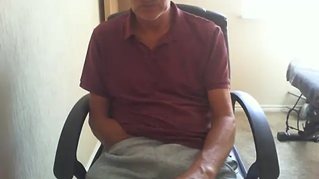 Snapshot of rogpb chatting on 07-14-26, 01:28 rogpb online show from 07-14-26, 01:28
