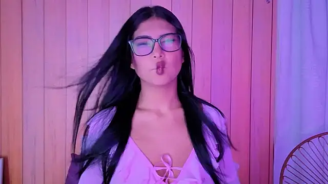 daphnevans online show from 11-28-25, 03:31