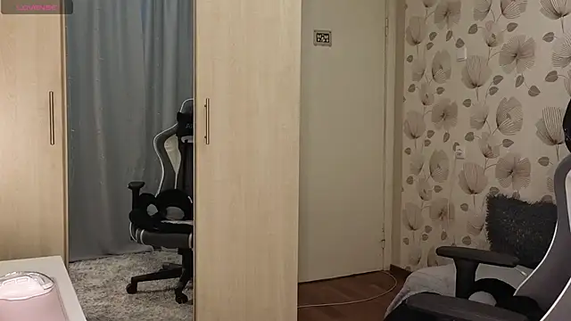  cute ice online show from 05-21-26, 07:37