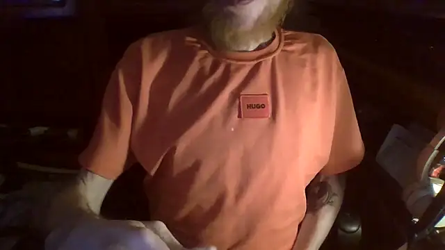 zipman92 online show from 12-15-25, 06:12