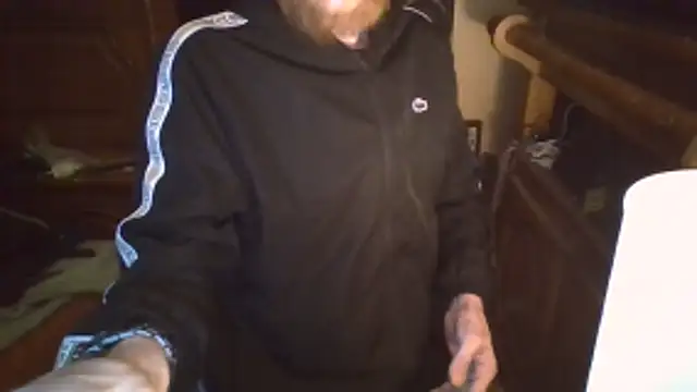 zipman92 online show from 12-21-25, 01:29