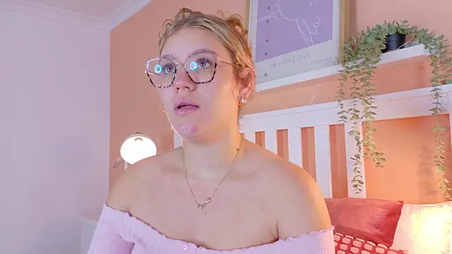 BelaMiller  online show from 10-21-25, 11:33