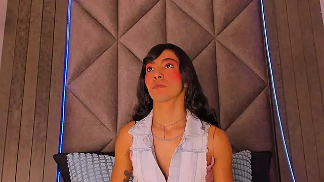 TiffValentinee  online show from 09-16-25, 07:37