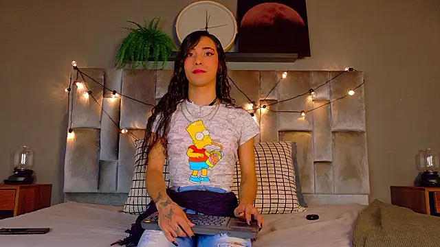 TiffValentinee  online show from 03-06-26, 07:54