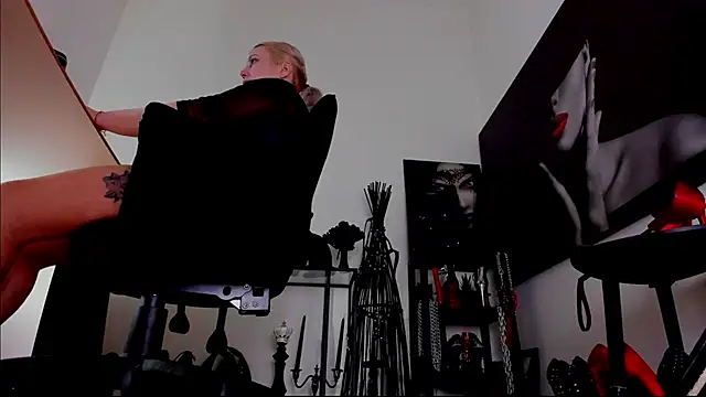 demisweet online show from 02-12-26, 05:35