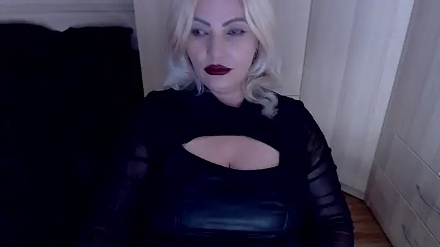 Snapshot of demisweet chatting on 06-15-26, 10:34 demisweet online show from 06-15-26, 10:34