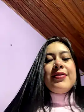 CrisMarulanda online show from 11-11-25, 02:11