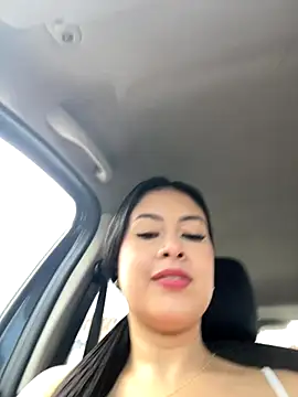 CrisMarulanda online show from 11-26-25, 03:13