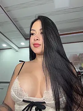 CrisMarulanda online show from 02-10-26, 04:05