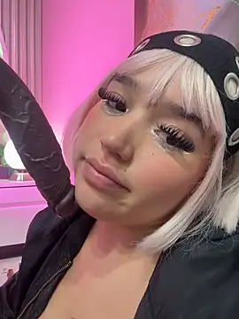 Snapshot of hinata_dolly chatting on 04-29-26, 05:30 hinata dolly online show from 04-29-26, 05:30
