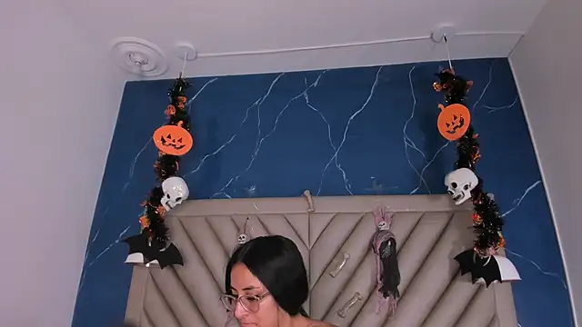 Ibbie drastic online show from 10-31-25, 12:06