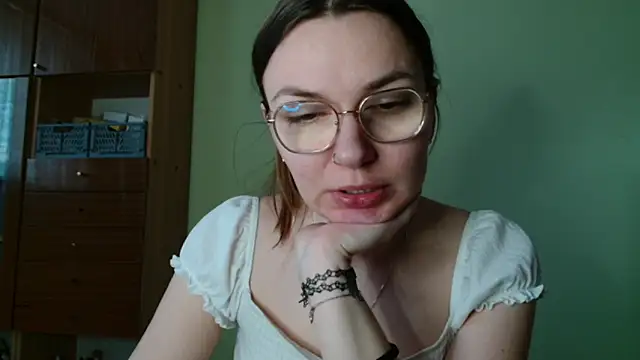 LooveELLYx online show from 01-16-26, 07:34