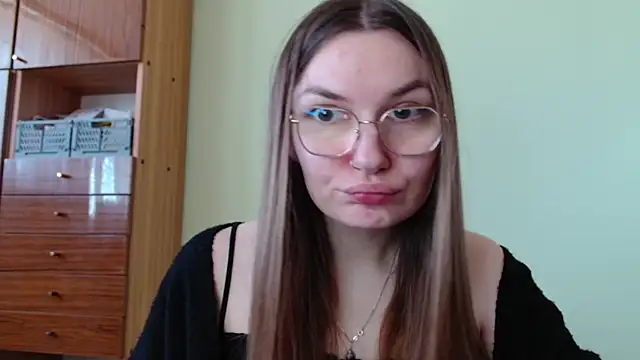 LooveELLYx online show from 03-27-26, 08:26