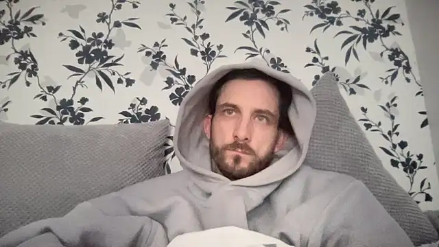 Big8inchUncutCock online show from 04-07-26, 10:05