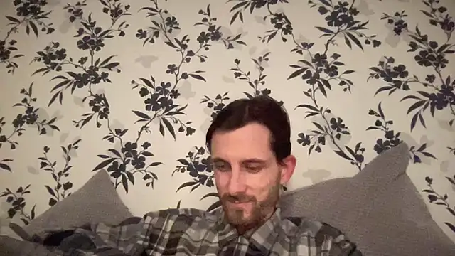 Snapshot of Big8inchUncutCock chatting on 05-15-26, 10:17 Big8inchUncutCock online show from 05-15-26, 10:17