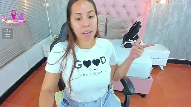 lissa jhonsoon online show from 10-14-25, 03:40