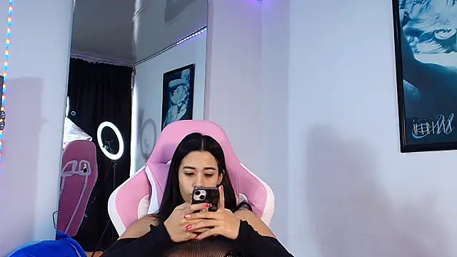 GraceWallace  online show from 12-14-25, 06:45